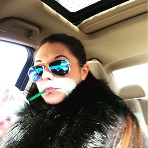 Meet your Posher, Diana